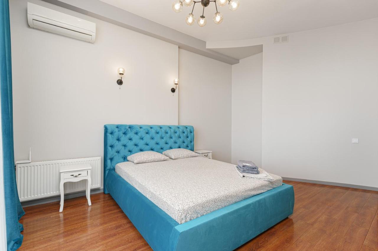 Arcadia Palace 2-Bedrooms Apartment With Terrace โอเดสซา ภายนอก รูปภาพ
